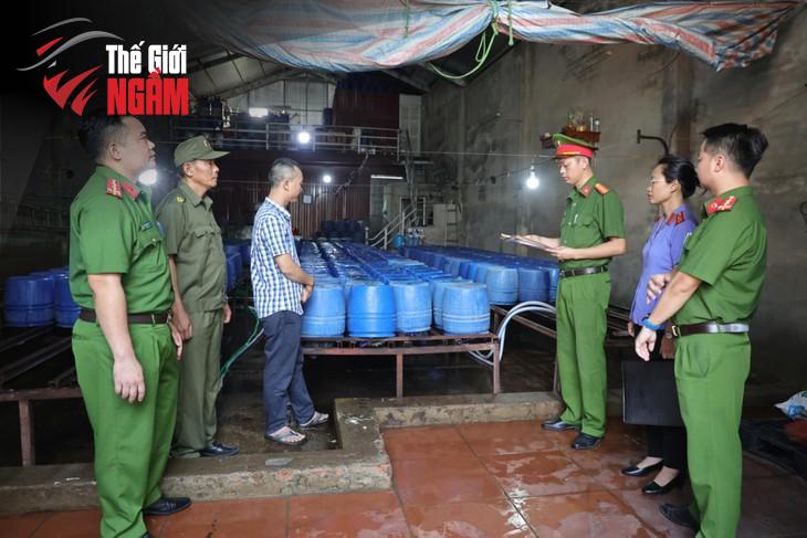 Ninh Thuận: Phát Hiện Hàng Ngàn Sản Phẩm Quần Áo