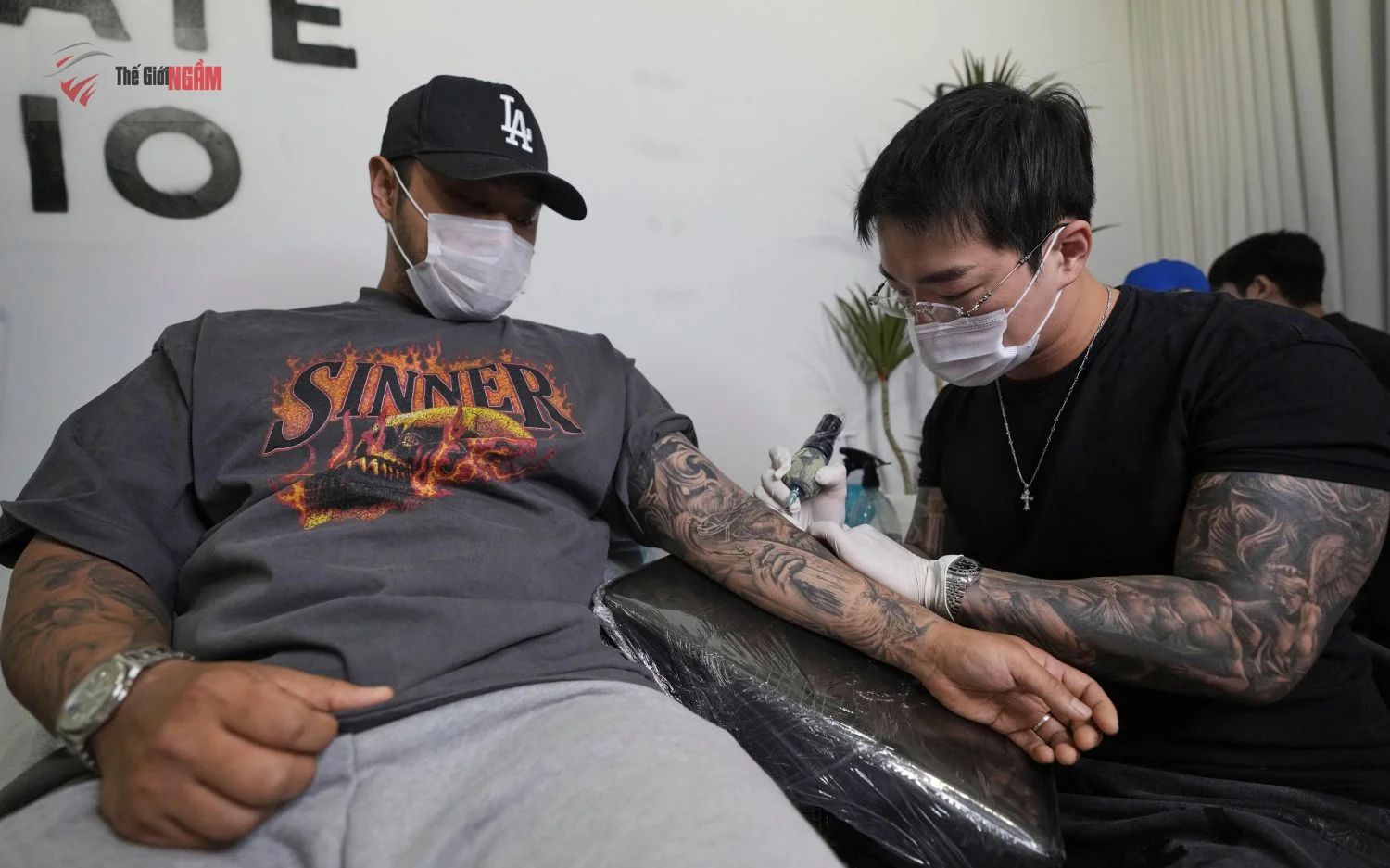 Thợ xăm hình nghệ thuật Hàn Quốc, nghệ nhân hay tội phạm, hình xăm độc đáo